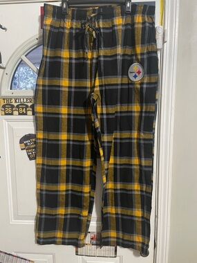 NFL Men's Black and Yellow Plaid Sleep Pants
